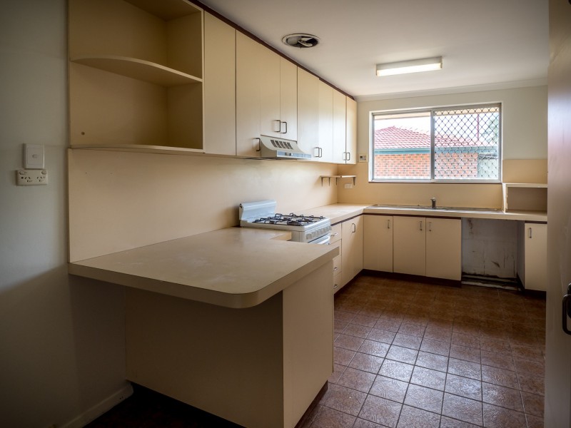 13 Townley Street, Armadale WA 6112