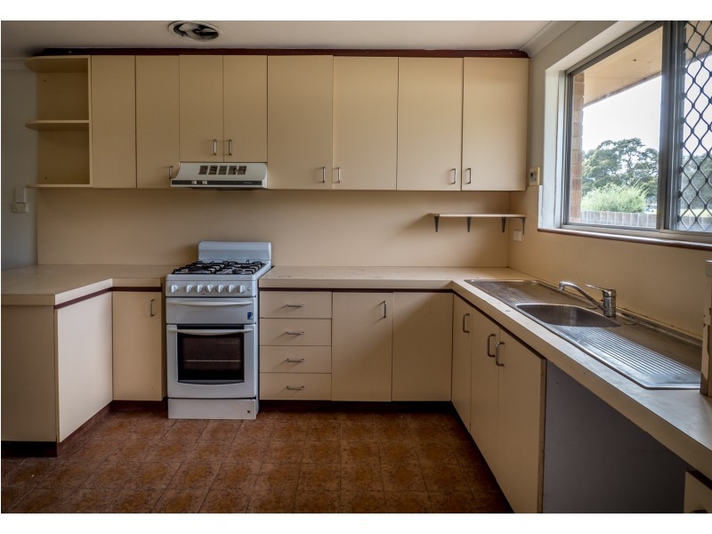 13 Townley Street, Armadale WA 6112