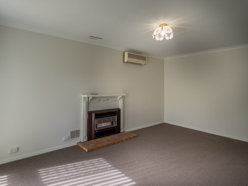 13 Townley Street, Armadale WA 6112