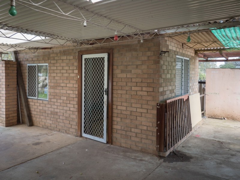 13 Townley Street, Armadale WA 6112