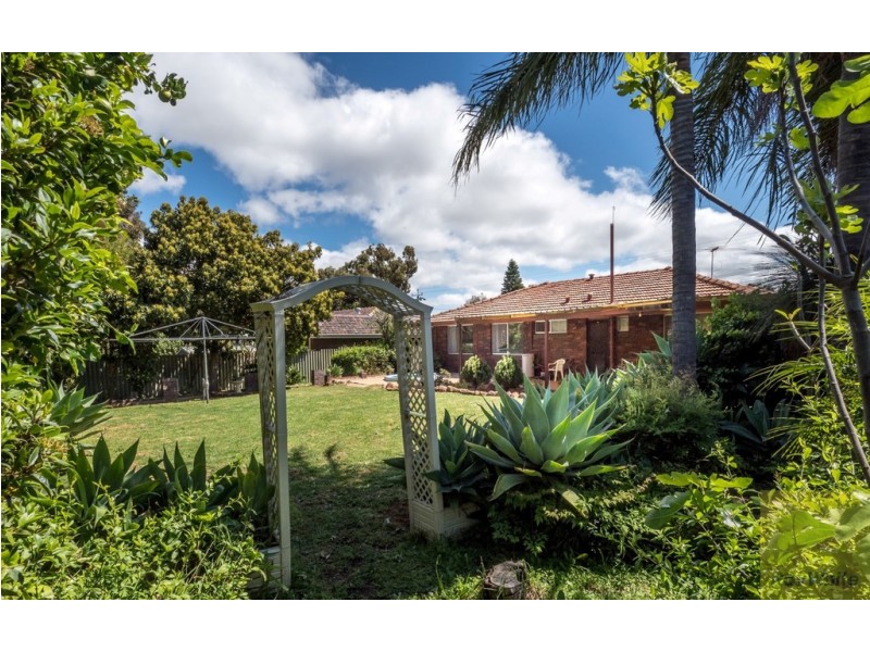 171 Gooseberry Hill Road, Maida Vale WA 6057