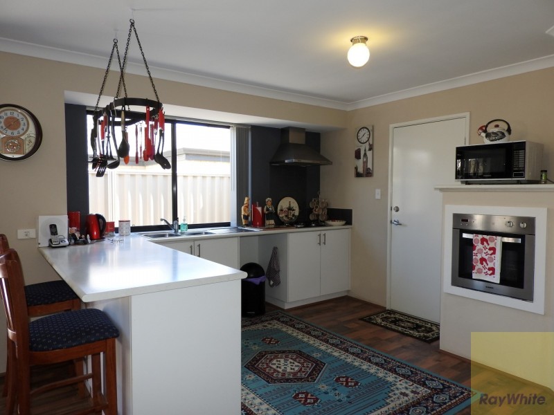 20 Sylvan Way, Seville Grove WA 6112