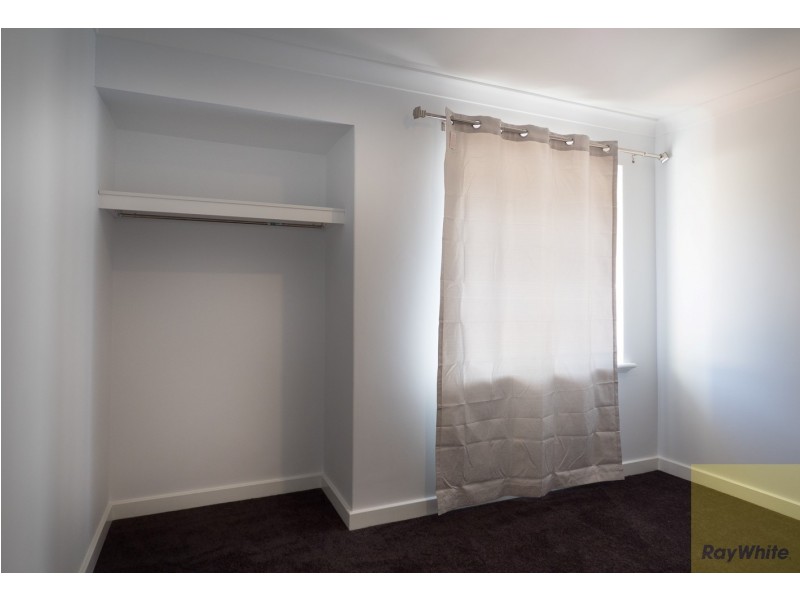 37 Waratah Drive, Camillo WA 6111