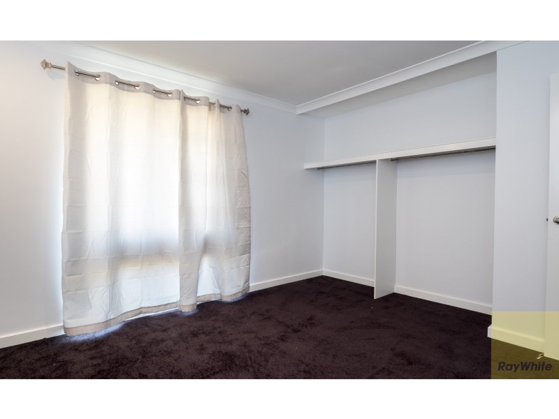 37 Waratah Drive, Camillo WA 6111