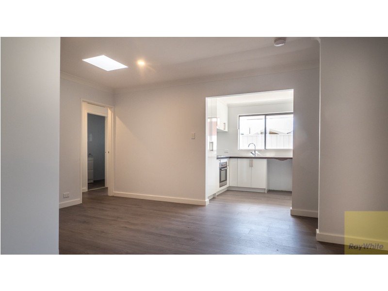 37 Waratah Drive, Camillo WA 6111