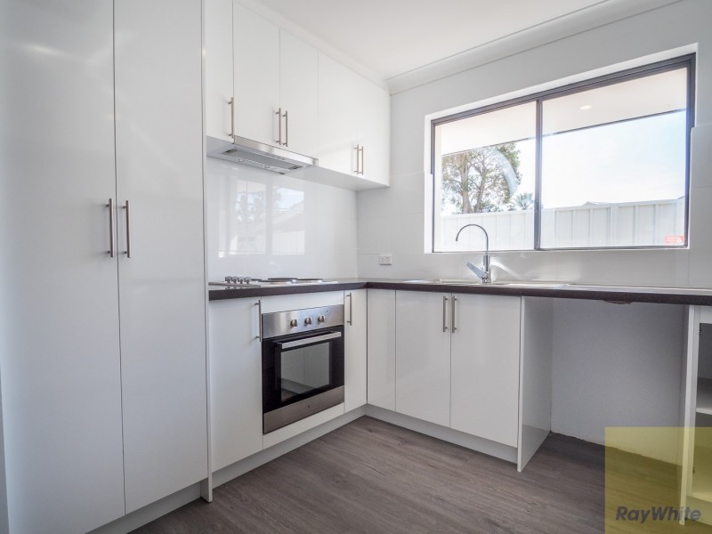 37 Waratah Drive, Camillo WA 6111