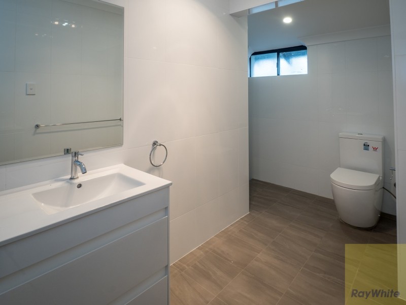 37 Waratah Drive, Camillo WA 6111