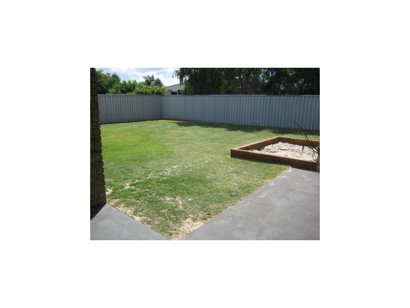 7 San Jacinta Road, Seville Grove WA 6112