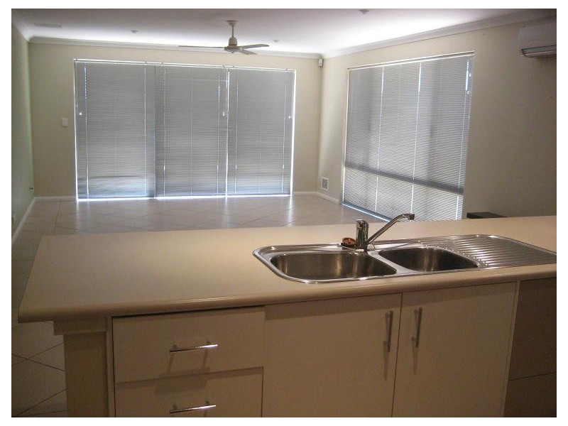 16 Marr Street, Byford WA 6122