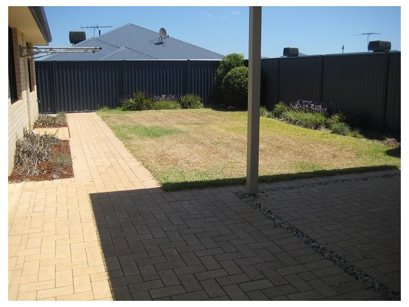 16 Marr Street, Byford WA 6122