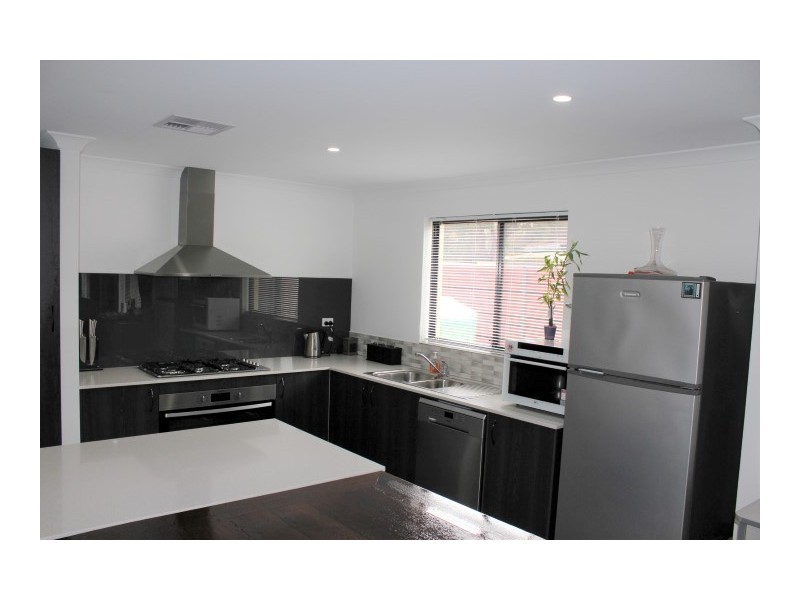 4A Herbert Court, Brookdale WA 6112