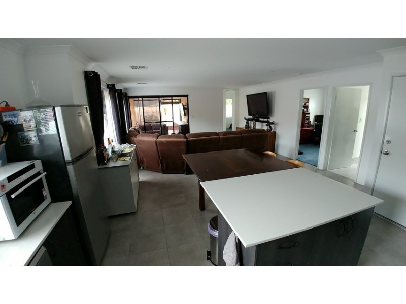 4A Herbert Court, Brookdale WA 6112