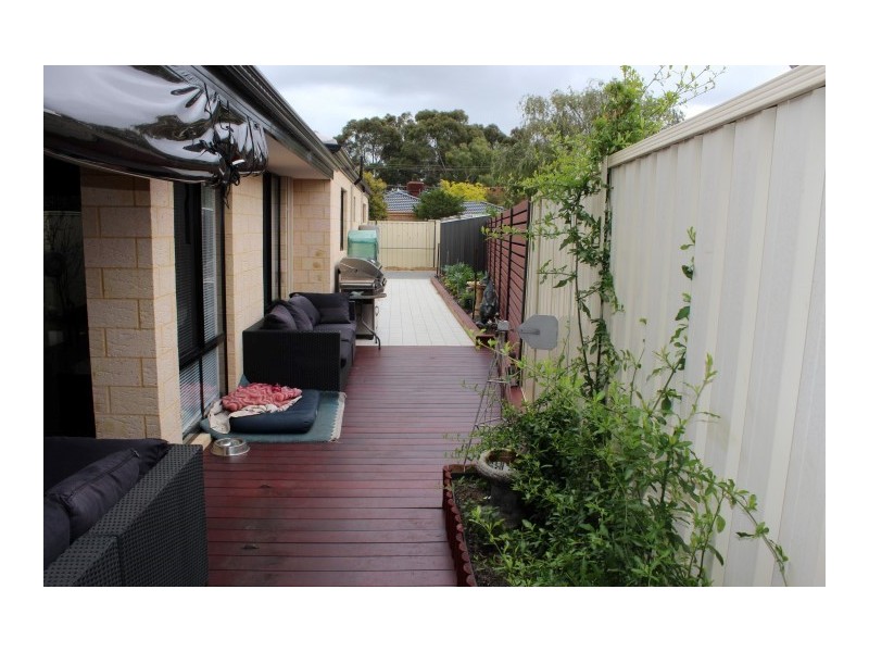 4A Herbert Court, Brookdale WA 6112