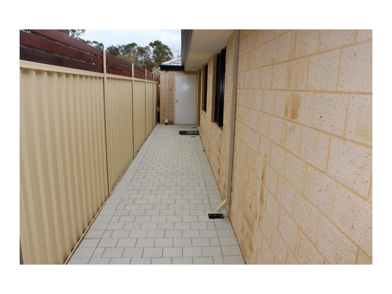 4A Herbert Court, Brookdale WA 6112