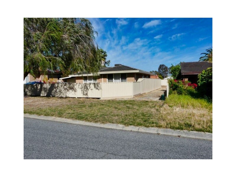 13B Bunney Road, Kelmscott WA 6111
