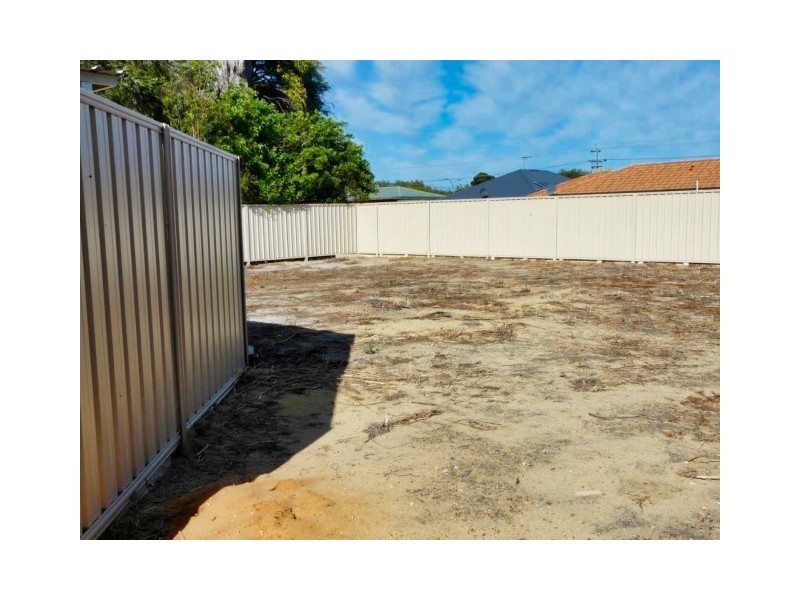 13B Bunney Road, Kelmscott WA 6111