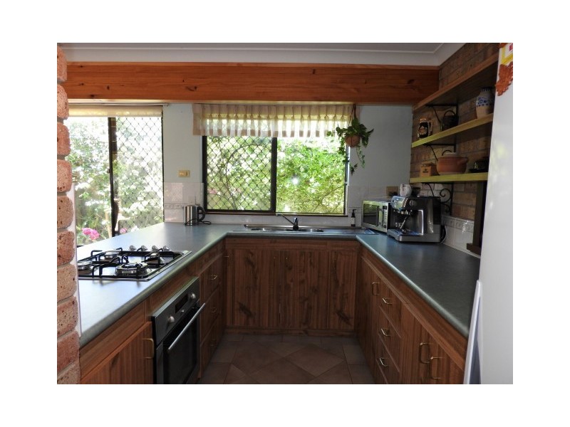 18 Elm Close, Camillo WA 6111