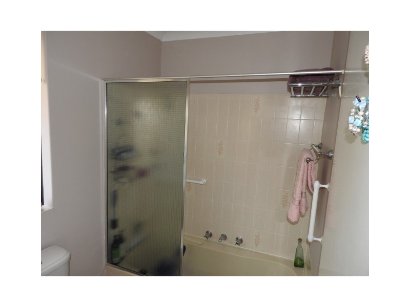 18 Elm Close, Camillo WA 6111