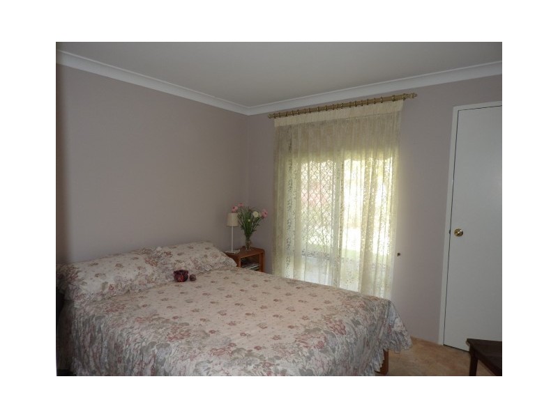 18 Elm Close, Camillo WA 6111