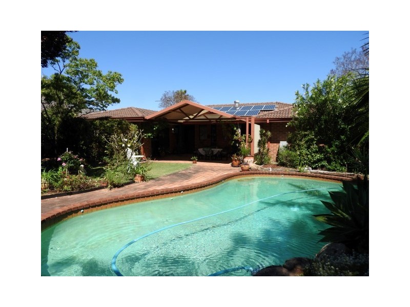 18 Elm Close, Camillo WA 6111