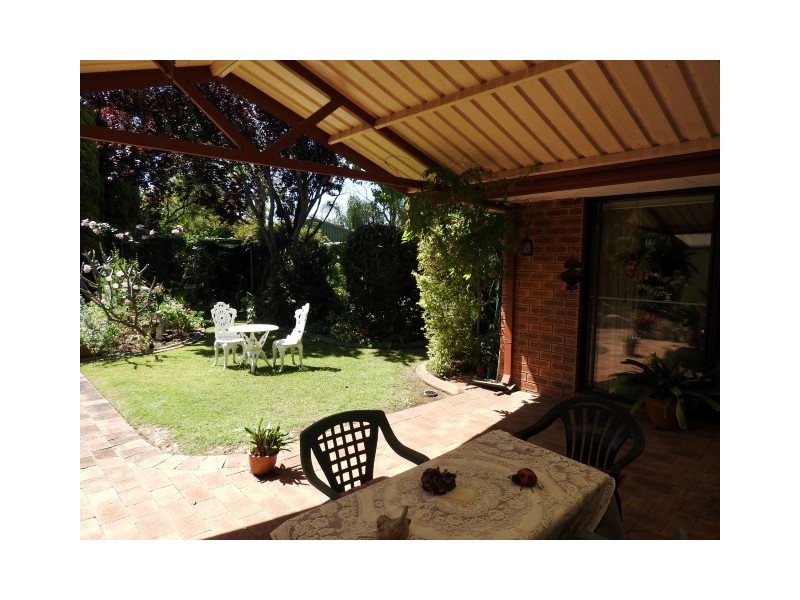 18 Elm Close, Camillo WA 6111