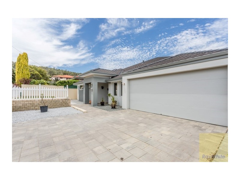 9 Ashley Drive, Kelmscott WA 6111