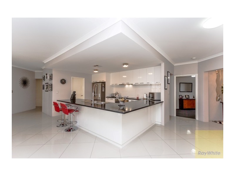 9 Ashley Drive, Kelmscott WA 6111