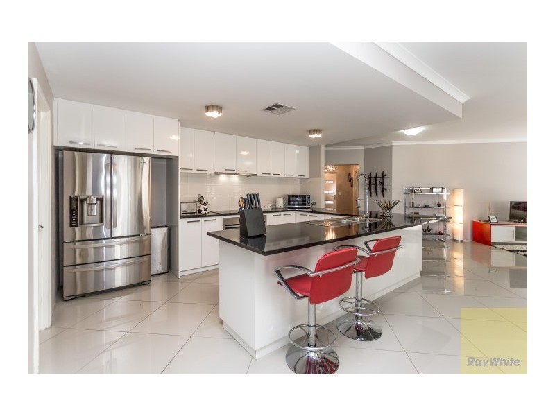 9 Ashley Drive, Kelmscott WA 6111