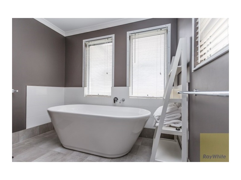 9 Ashley Drive, Kelmscott WA 6111