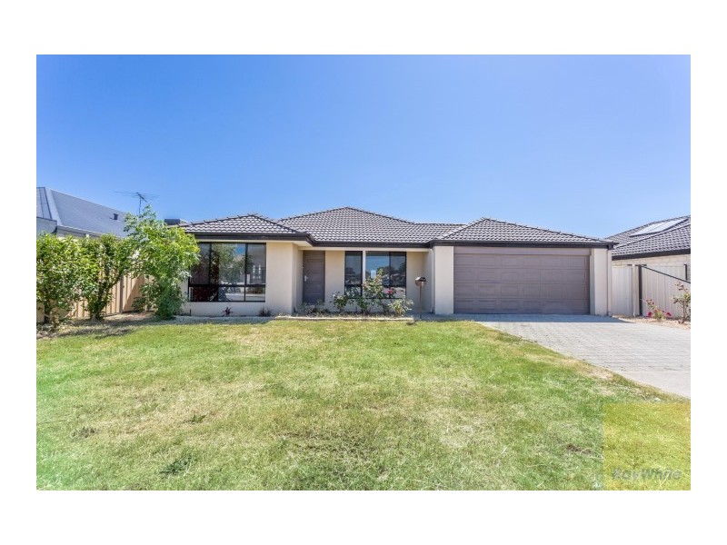 8 Starlight Pass, Seville Grove WA 6112