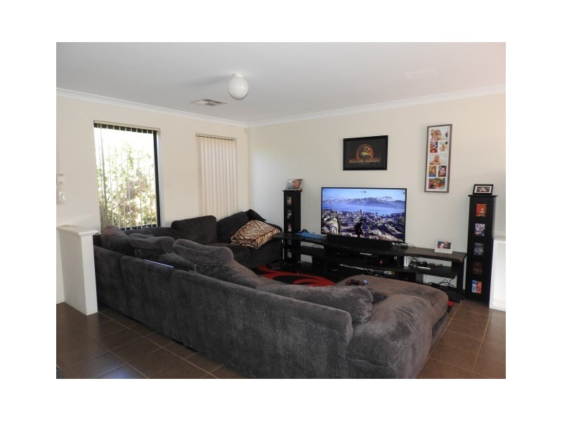 27A Sixth Road, Armadale WA 6112