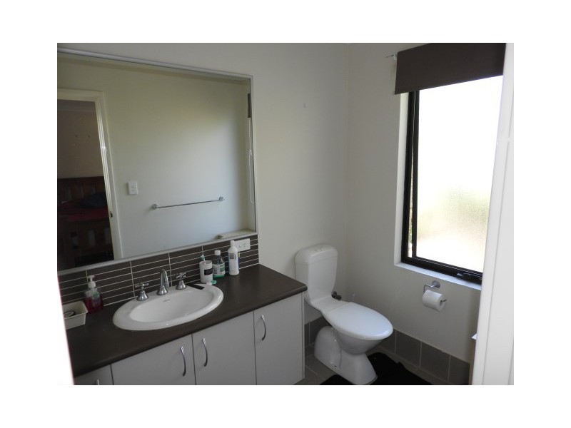 27A Sixth Road, Armadale WA 6112
