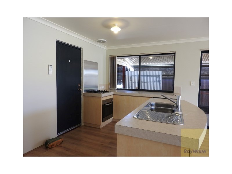 6 Higgs Court, Brookdale WA 6112