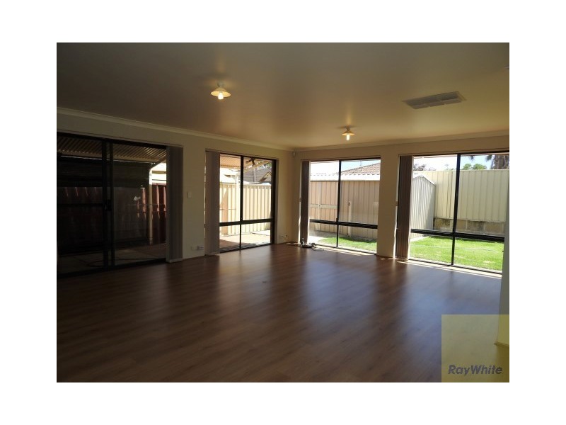 6 Higgs Court, Brookdale WA 6112