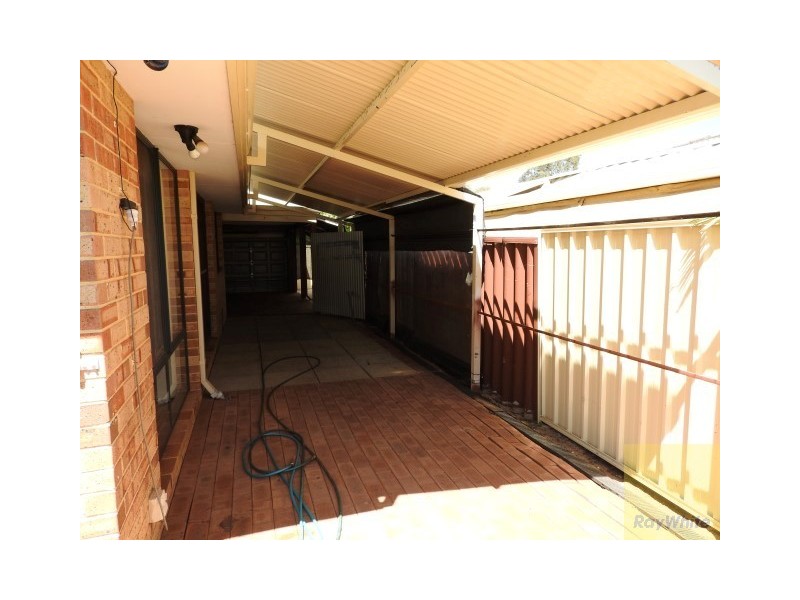 6 Higgs Court, Brookdale WA 6112