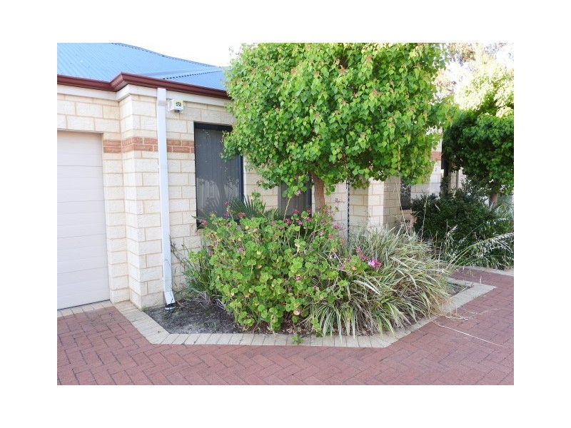 27B Sixth Road, Armadale WA 6112