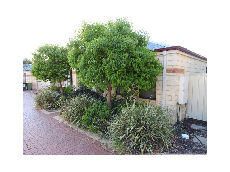 27B Sixth Road, Armadale WA 6112