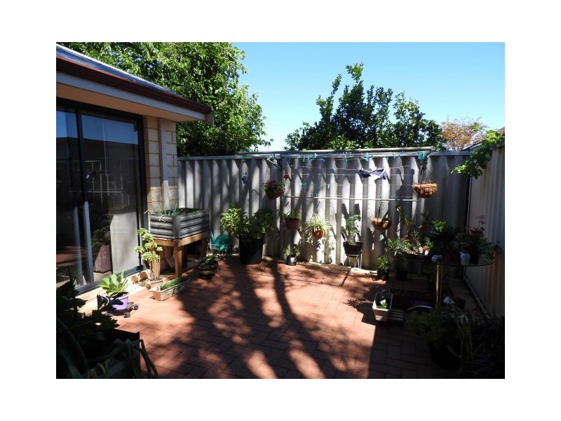 27C Sixth Road, Armadale WA 6112