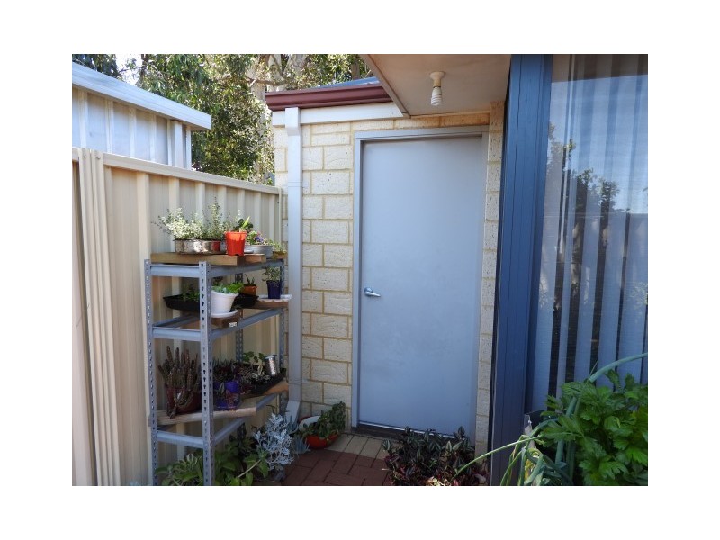 27C Sixth Road, Armadale WA 6112