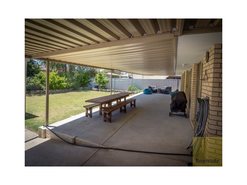 28 Seminole Gardens, Seville Grove WA 6112