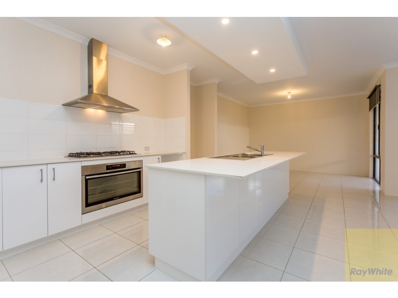 5 Peridot Parkway, Byford WA 6122