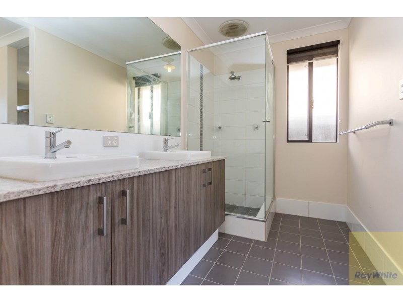 5 Peridot Parkway, Byford WA 6122