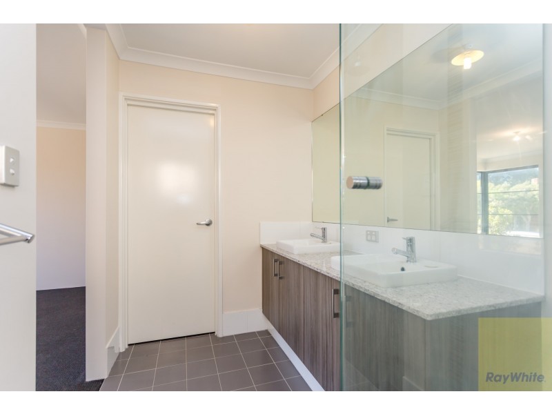 5 Peridot Parkway, Byford WA 6122