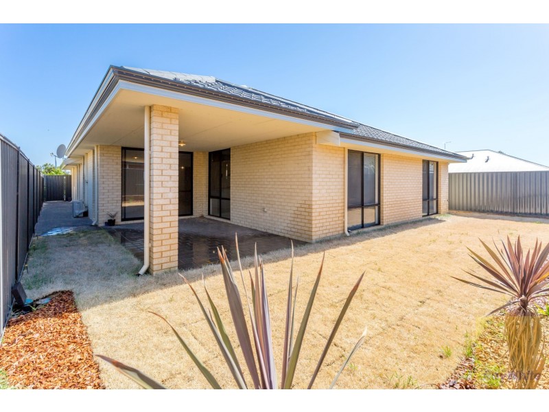 5 Peridot Parkway, Byford WA 6122