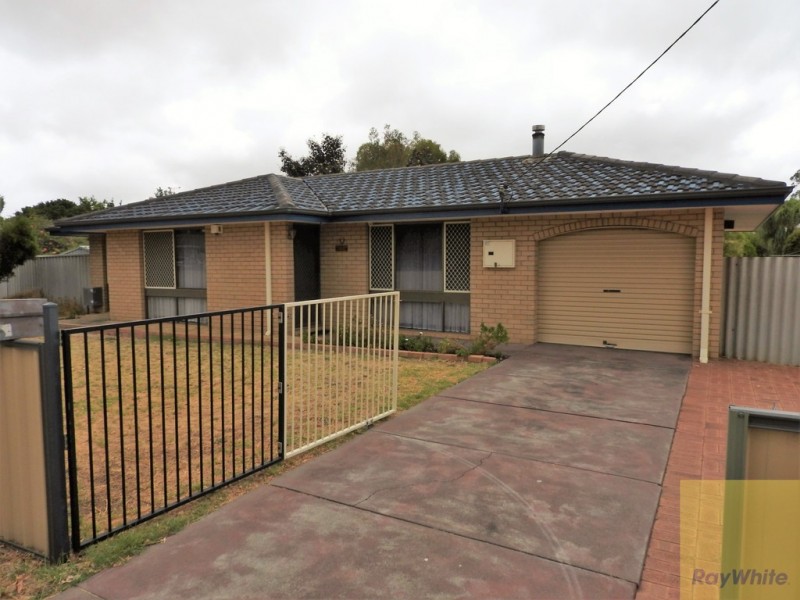 92 Doorigo Road, Armadale WA 6112