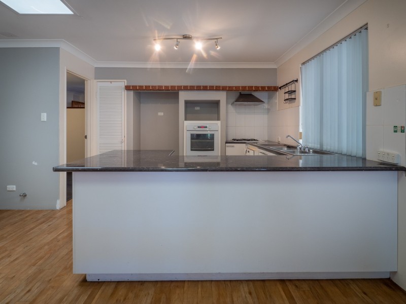 8 Ramm Place, Seville Grove WA 6112