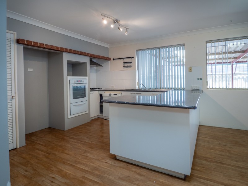 8 Ramm Place, Seville Grove WA 6112