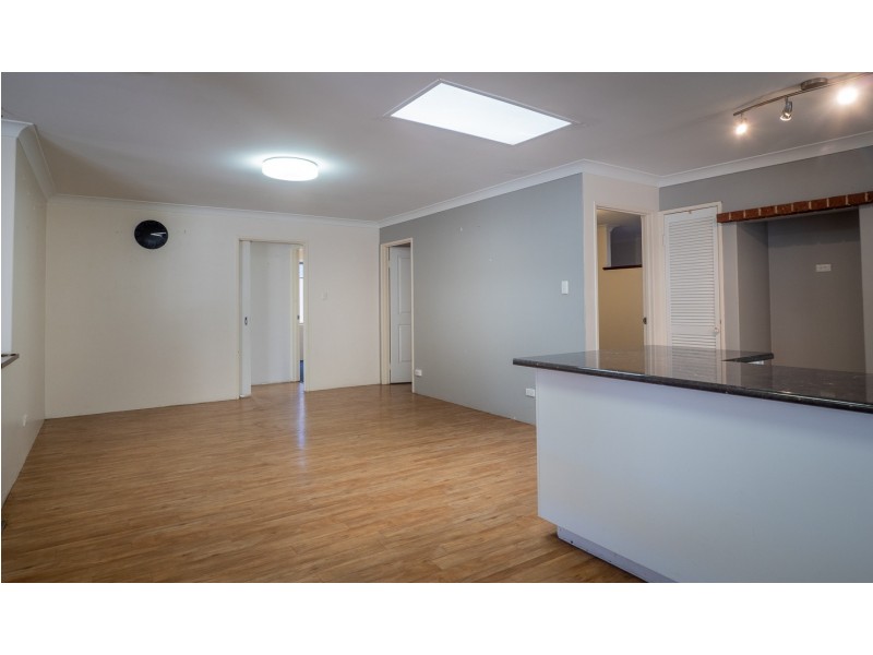 8 Ramm Place, Seville Grove WA 6112