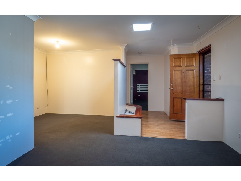 8 Ramm Place, Seville Grove WA 6112