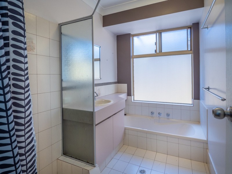 8 Ramm Place, Seville Grove WA 6112